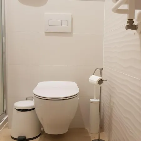 Chopin Park Lux Apartment, Self Check-in 24h, Free Parking, Air-conditioning