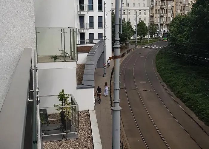 Chopin Park Lux Apartment, Self Check-in 24h, Free Parking, Air-conditioning * Познань