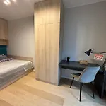 Chopin Park Lux Apartment, Self Check-in 24h, Free Parking, Air-conditioning شقة