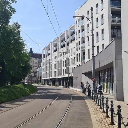 Chopin Park Lux Apartment, Self Check-in 24h, Free Parking, Air-conditioning 포즈난