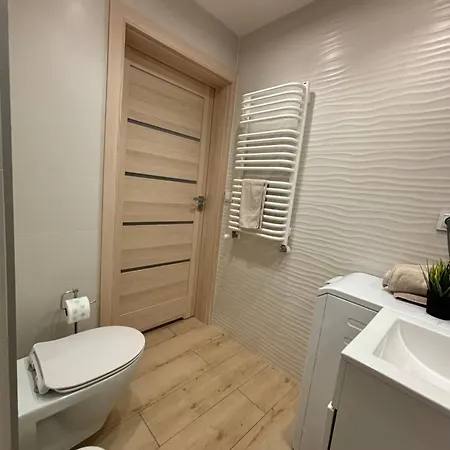 Chopin Park Lux Apartment, Self Check-in 24h, Free Parking, Air-conditioning Appartement *